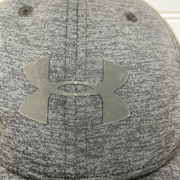 Under Armour Youth Hat - Picture 2 of 7